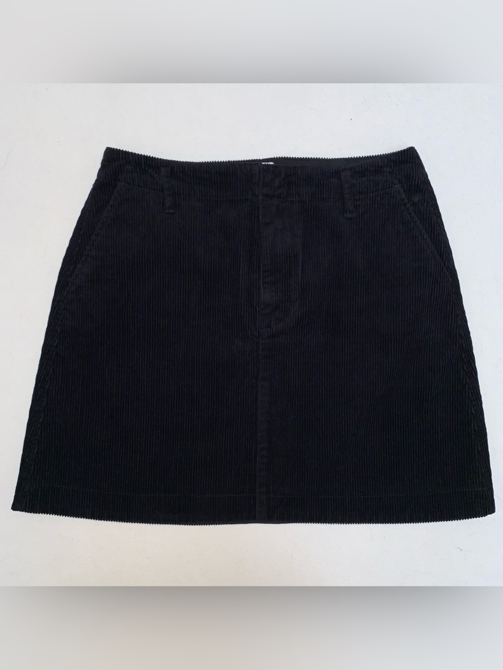 GAP A-Line Mini Skirt Black Corduroy Skirt Sz 4 Boho Y2K Preppy Grunge Academia